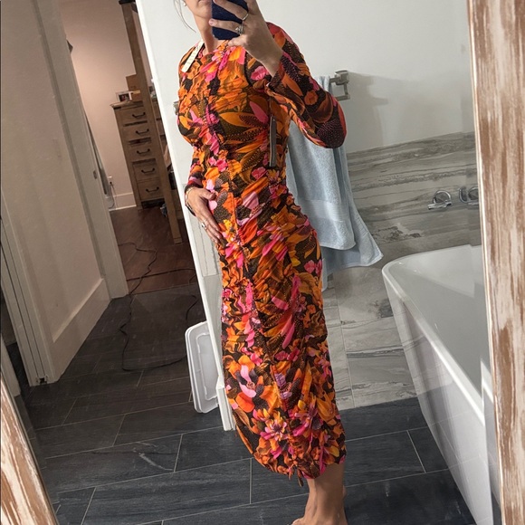 FARM Rio floral orange rouched midi dress - Picture 4 of 5